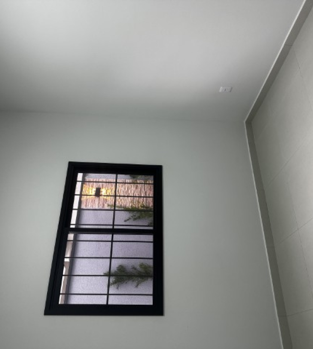 C3818 32.JPG